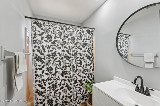 7823 PRAVER Drive W, Jacksonville, FL 32217