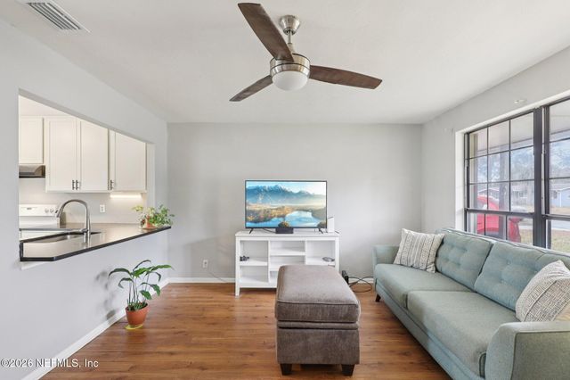 7823 PRAVER Drive W, Jacksonville, FL 32217