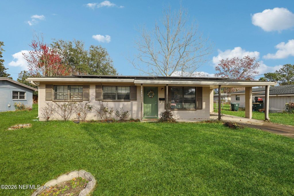 7823 PRAVER Drive W, Jacksonville, FL 32217