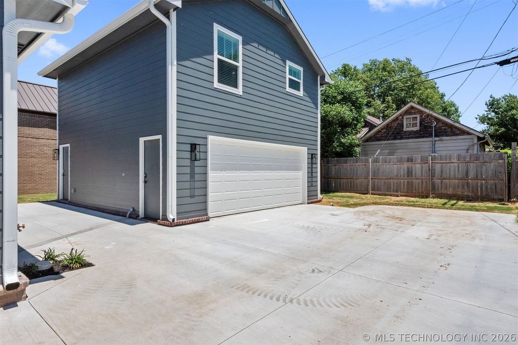 1123 S Delaware Place B, Tulsa, OK 74104