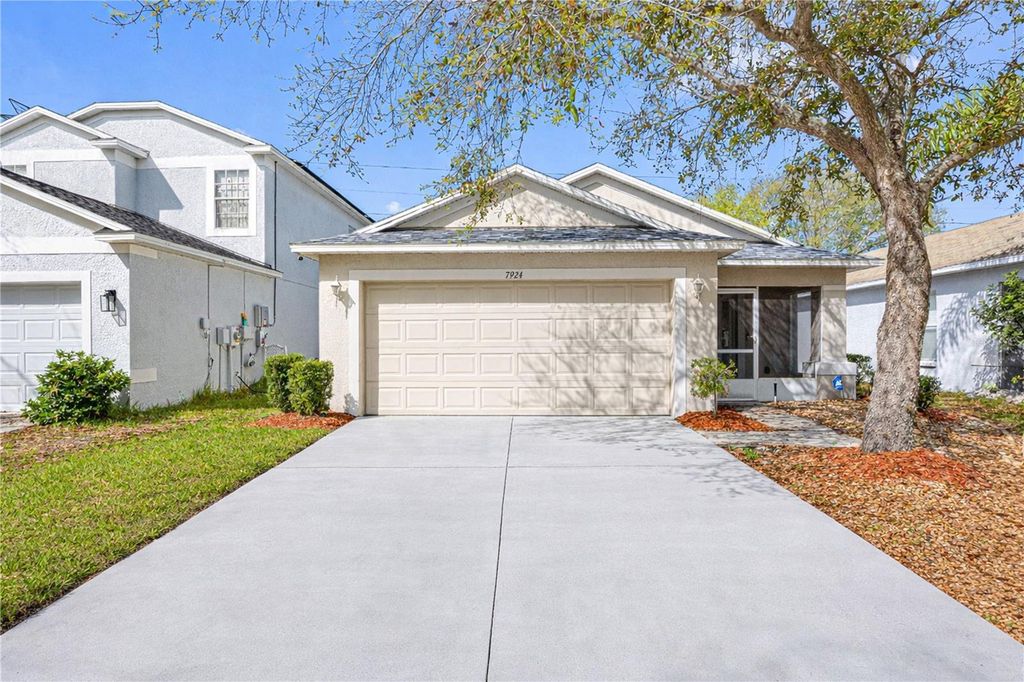 7924 CARRIAGE POINTE DRIVE, Gibsonton, FL 33534