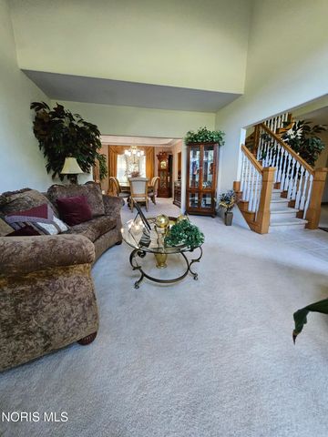 2367 Willow Pond Boulevard, Sylvania, OH 43560