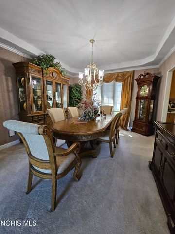 2367 Willow Pond Boulevard, Sylvania, OH 43560