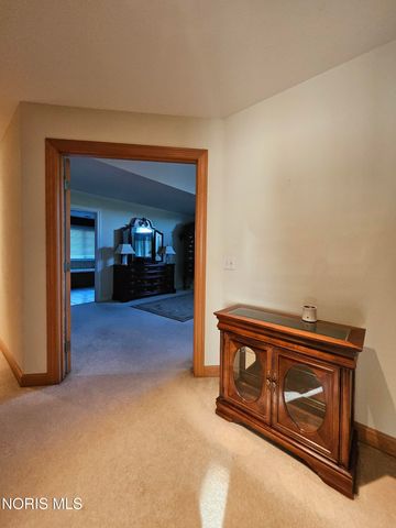 2367 Willow Pond Boulevard, Sylvania, OH 43560