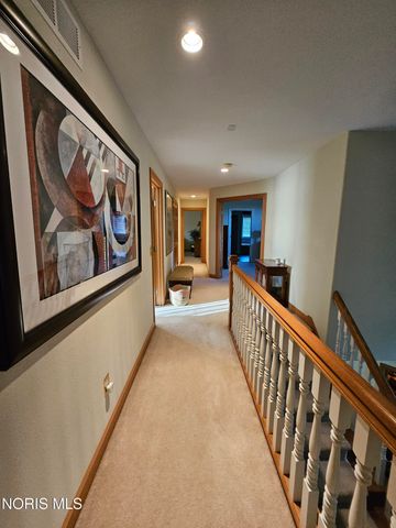 2367 Willow Pond Boulevard, Sylvania, OH 43560