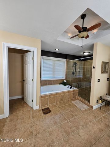 2367 Willow Pond Boulevard, Sylvania, OH 43560