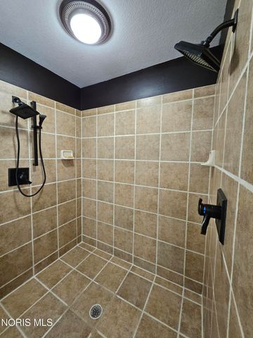 2367 Willow Pond Boulevard, Sylvania, OH 43560