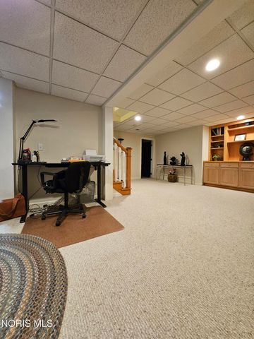 2367 Willow Pond Boulevard, Sylvania, OH 43560