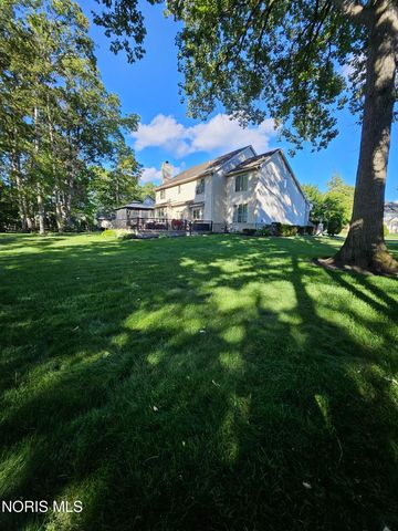 2367 Willow Pond Boulevard, Sylvania, OH 43560