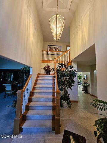 2367 Willow Pond Boulevard, Sylvania, OH 43560