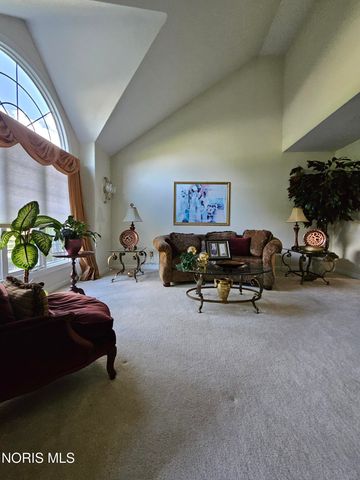 2367 Willow Pond Boulevard, Sylvania, OH 43560
