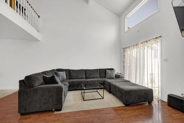 9993 Hunters Run, St. John, IN 46373