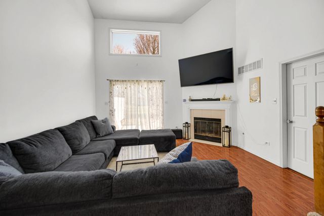 9993 Hunters Run, St. John, IN 46373