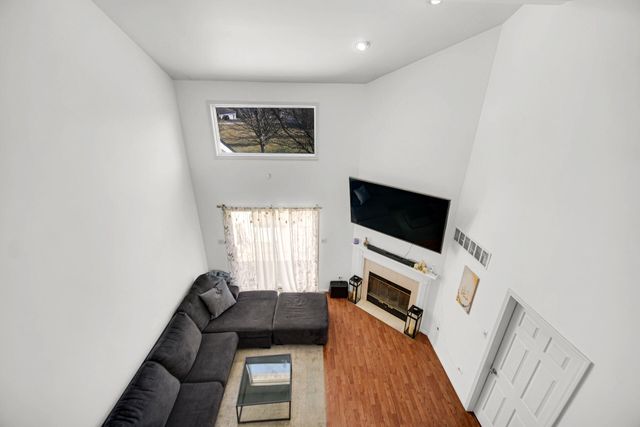 9993 Hunters Run, St. John, IN 46373