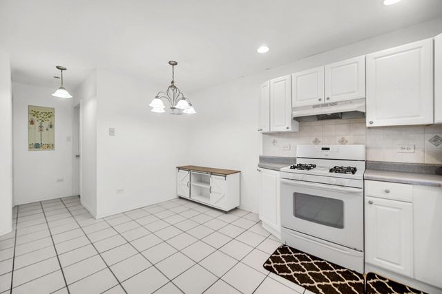 9993 Hunters Run, St. John, IN 46373