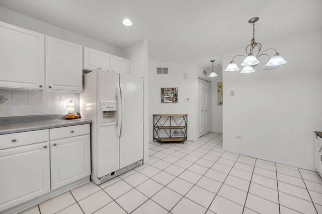 9993 Hunters Run, St. John, IN 46373