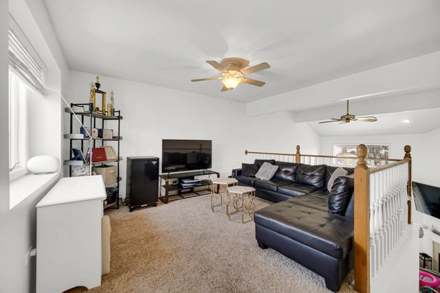 9993 Hunters Run, St. John, IN 46373