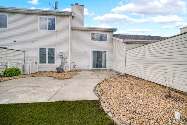 9993 Hunters Run, St. John, IN 46373