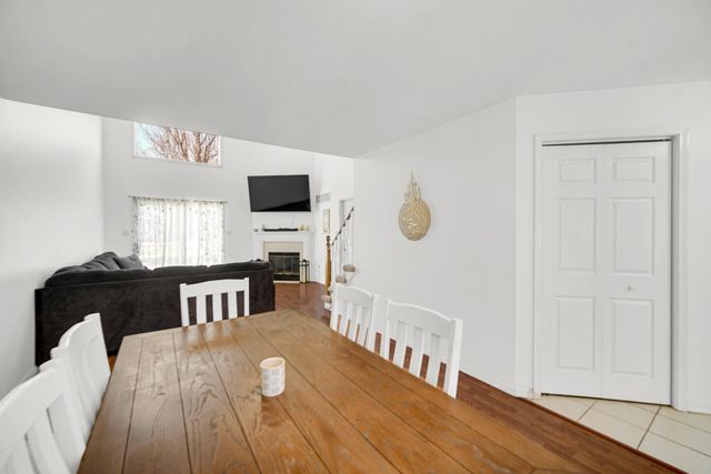 9993 Hunters Run, St. John, IN 46373