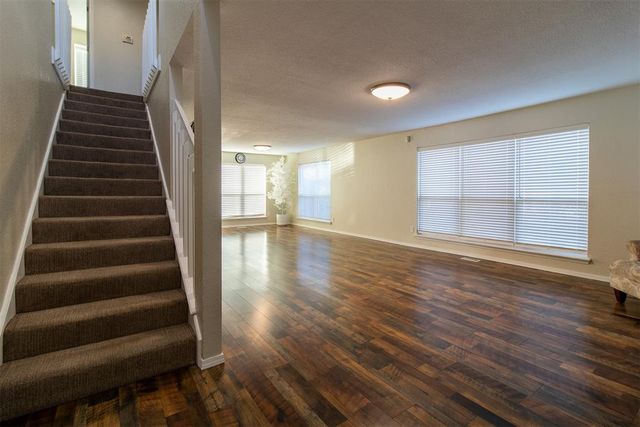 1909 Dorchester Road, Oklahoma City, OK 73130