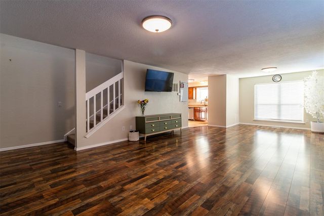 1909 Dorchester Road, Oklahoma City, OK 73130