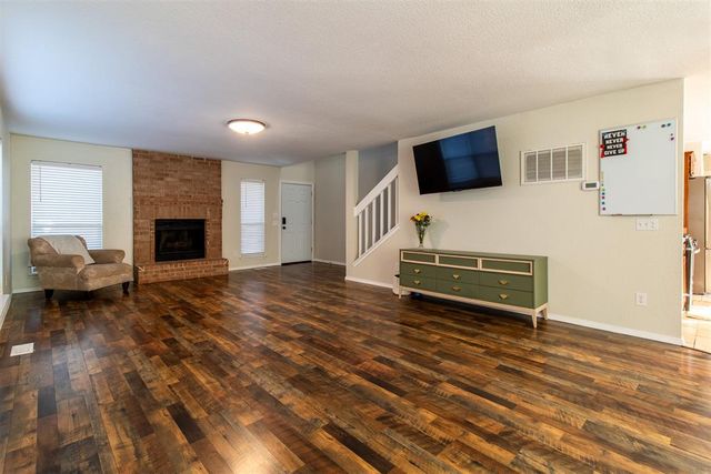 1909 Dorchester Road, Oklahoma City, OK 73130