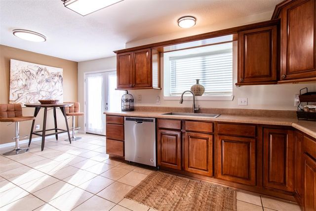 1909 Dorchester Road, Oklahoma City, OK 73130