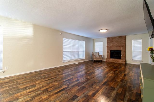 1909 Dorchester Road, Oklahoma City, OK 73130