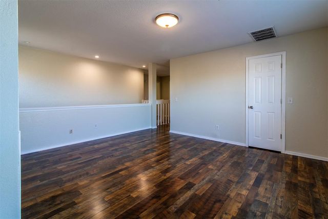 1909 Dorchester Road, Oklahoma City, OK 73130