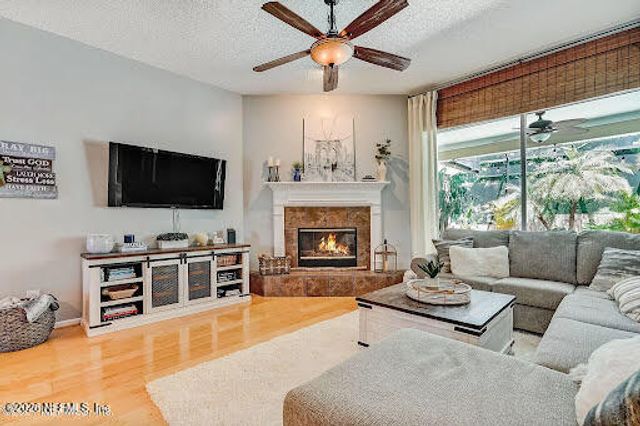 1555 LAKEWAY Drive, Fleming Island, FL 32003