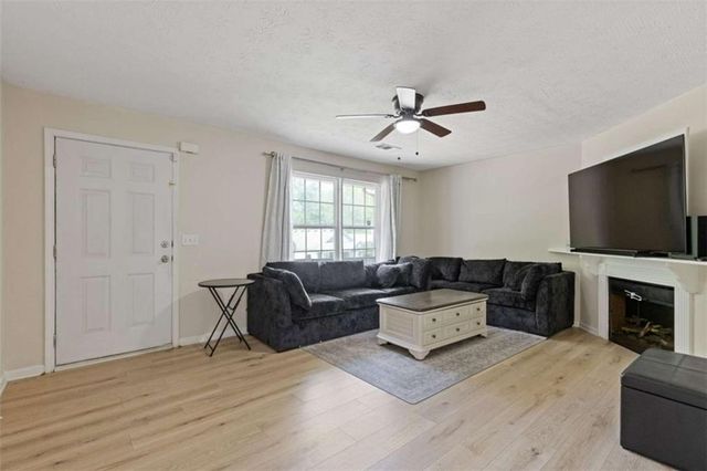 1450 Steam Engine Way, Conyers, GA 30013