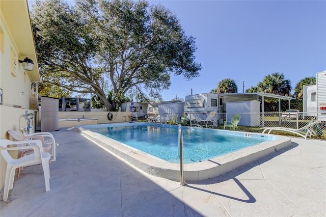 4687 67TH STREET N 23, St Petersburg, FL 33709