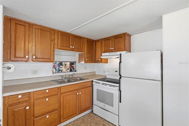 4687 67TH STREET N 23, St Petersburg, FL 33709