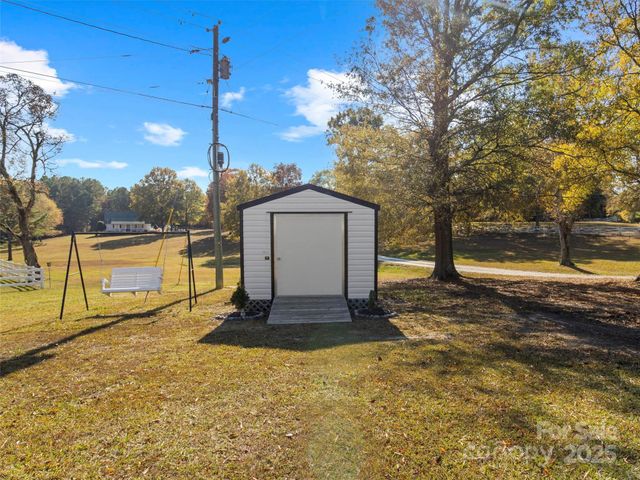 2131 Robert H Kirk Road, Lancaster, SC 29720