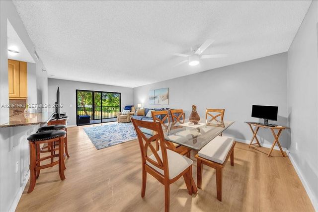 2240 N Cypress Bend Dr 204, Pompano Beach, FL 33069