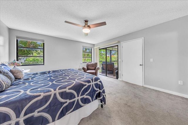 2240 N Cypress Bend Dr 204, Pompano Beach, FL 33069