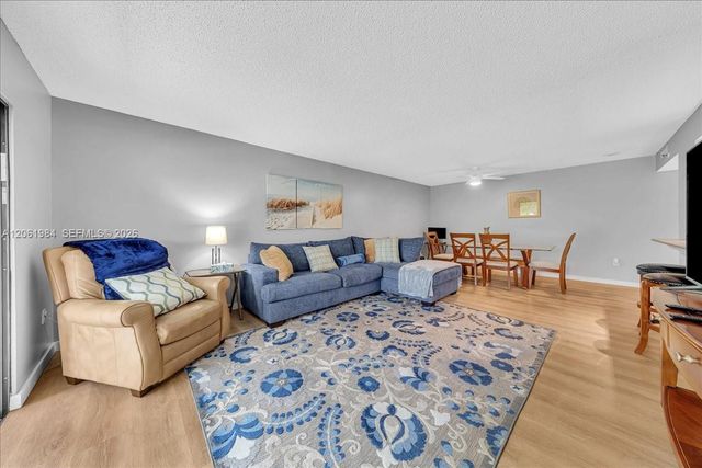 2240 N Cypress Bend Dr 204, Pompano Beach, FL 33069