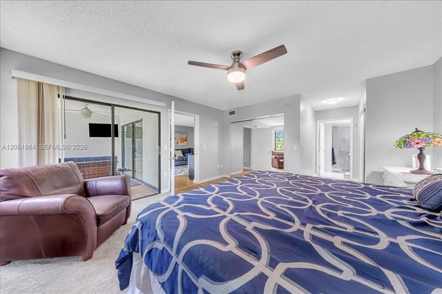 2240 N Cypress Bend Dr 204, Pompano Beach, FL 33069