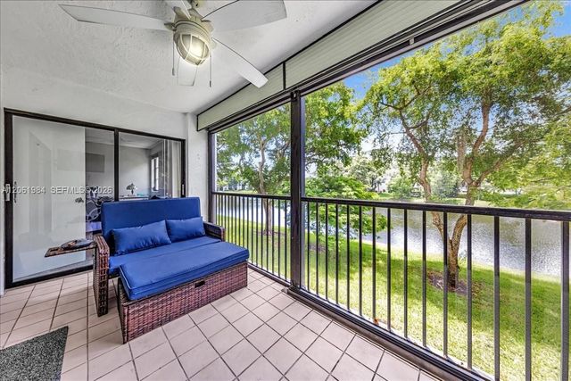 2240 N Cypress Bend Dr 204, Pompano Beach, FL 33069