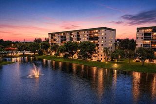 2240 N Cypress Bend Dr 204, Pompano Beach, FL 33069