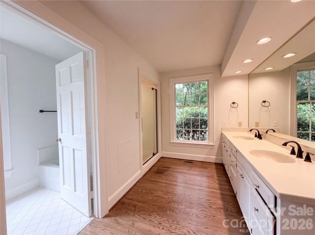 318 Valley Stream Road, Statesville, NC 28677