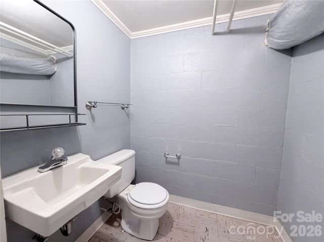 318 Valley Stream Road, Statesville, NC 28677