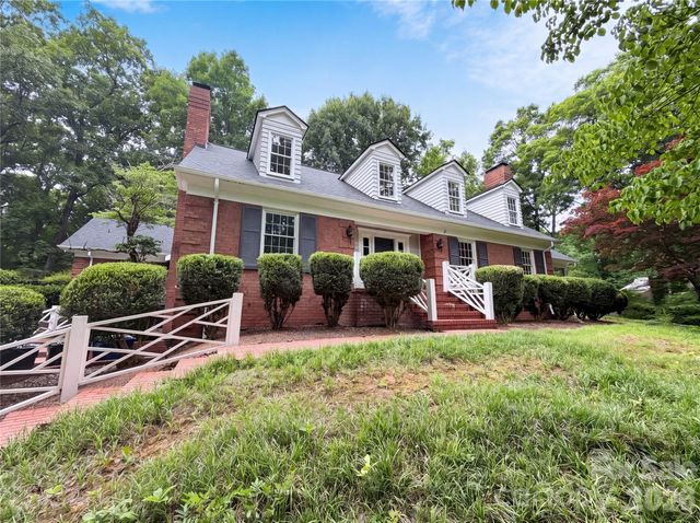 318 Valley Stream Road, Statesville, NC 28677
