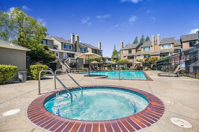 73 Fernridge Ct, Hayward, CA 94544