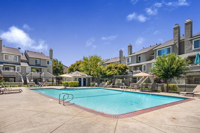 73 Fernridge Ct, Hayward, CA 94544