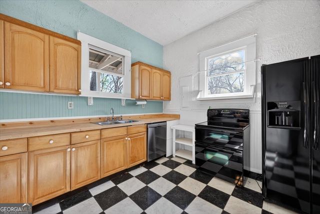 285 E Main Street, Forsyth, GA 31029