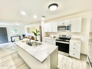 7381 FERNANDINA Avenue, Jacksonville, FL 32208