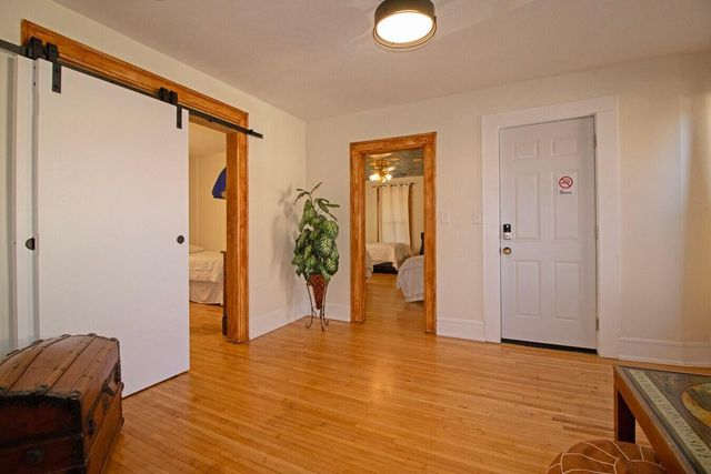 1211 5th Street NE 2, Minneapolis, MN 55413