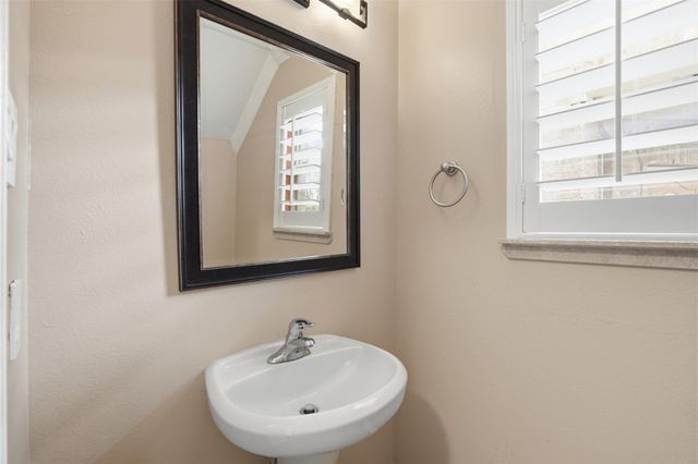 7426 Hollister Spring, Houston, TX 77040