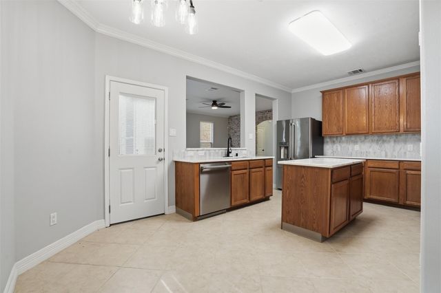 7426 Hollister Spring, Houston, TX 77040